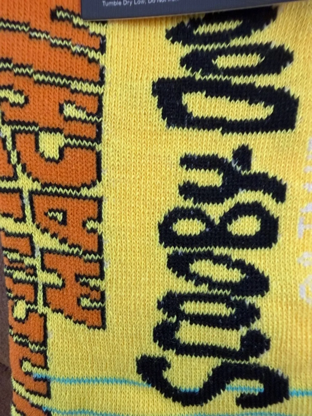 Scooby-Doo Crew Socks in Yellow, Aqua & Gray Mens size 8-12